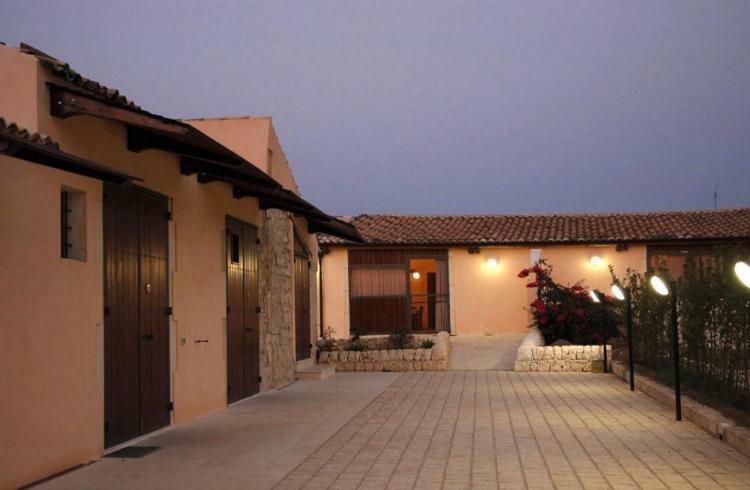 Antica masseria La Fiumara Noto Exterior foto